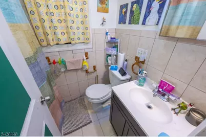 28 Highland St, Paterson, NJ 07524 - Photo 25