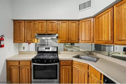 52 C E Black Well St, Dover, NJ 07801 - Photo 9