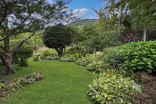 2 Schoolhouse Ln, Tewksbury Township, NJ 08833 - Photo 41