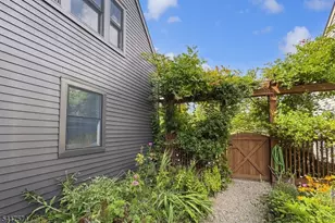 2 Schoolhouse Ln, Tewksbury Township, NJ 08833 - Photo 45