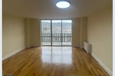 530 Valley Rd, Montclair, NJ 07043 - Photo 5