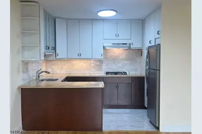 530 Valley Rd, Montclair, NJ 07043 - Photo 3