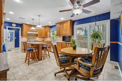 17 Arverne Rd, West Orange Township, NJ 07052 - Photo 9