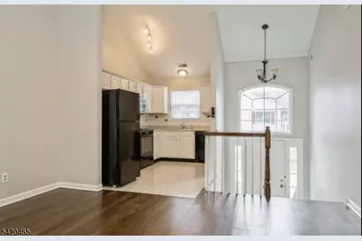 12 Oak Point Dr, Hamburg, NJ 07419 - Photo 9