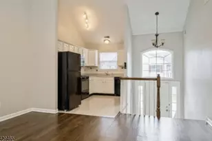 12 Oak Point Dr, Hamburg, NJ 07419 - Photo 9