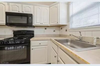 12 Oak Point Dr, Hamburg, NJ 07419 - Photo 11