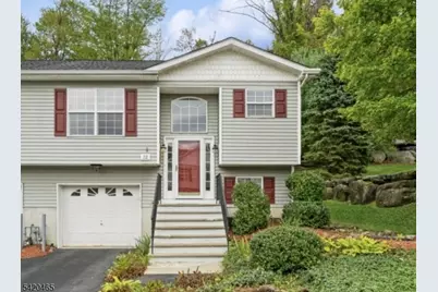 12 Oak Point Dr, Hamburg, NJ 07419 - Photo 1