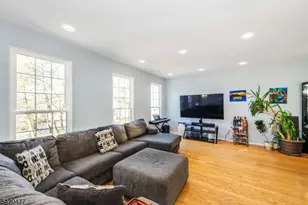 10 Gannet Ct, Wayne, NJ 07470 - Photo 9