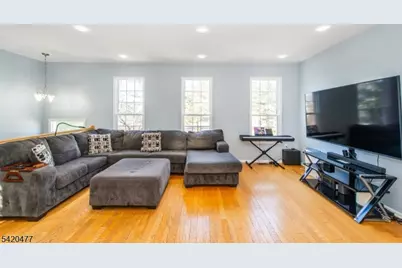 10 Gannett Ct, Wayne, NJ 07470 - Photo 3