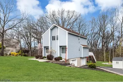 40 Blossom Rd, Hampton Boro, NJ 08827 - Photo 3