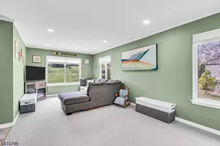 40 Blossom Rd, Hampton Boro, NJ 08827 - Photo 15