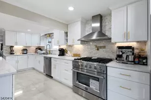 8 Curtis Dr, Lincoln Park, NJ 07035 - Photo 5