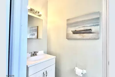 6 Pennsylvania Way, Hopatcong, NJ 07843 - Photo 17