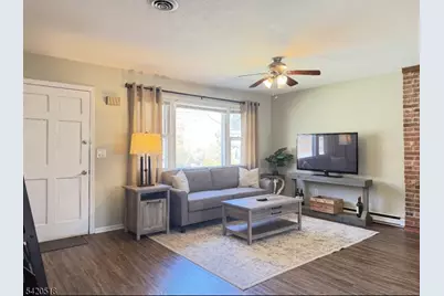 6 Pennsylvania Way, Hopatcong, NJ 07843 - Photo 3