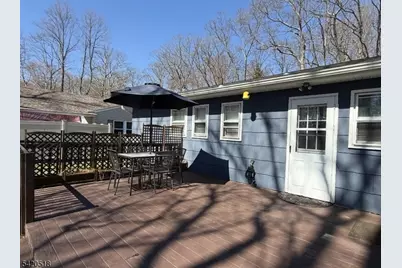 6 Pennsylvania Way, Hopatcong, NJ 07843 - Photo 23