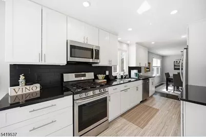 28 Raynor Rd, Morris Township, NJ 07960 - Photo 7