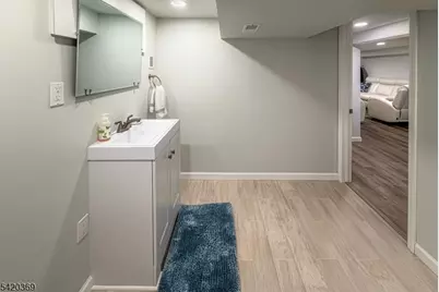 138 Merrill Rd, Clifton, NJ 07012 - Photo 27