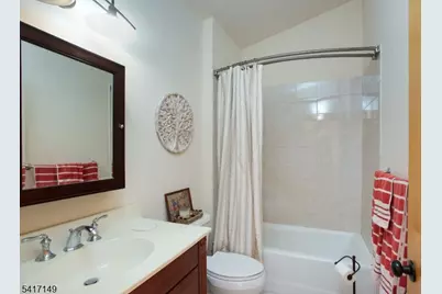 4 Greenbrier Rd, Green Brook Township, NJ 08812 - Photo 17