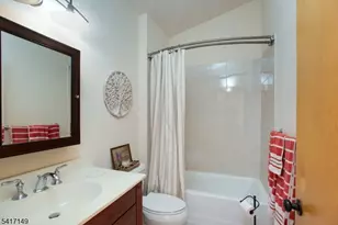 4 Greenbrier Rd, Green Brook Township, NJ 08812 - Photo 17