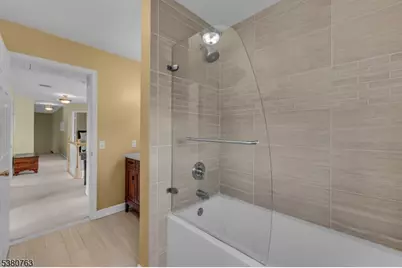 107 Mc Cullough Rd, Washington Township, NJ 07882 - Photo 33