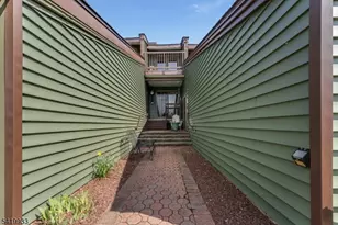 13 Ridgedale Dr, Clinton Township, NJ 08801 - Photo 15