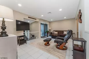 13 Ridgedale Dr, Clinton Township, NJ 08801 - Photo 7