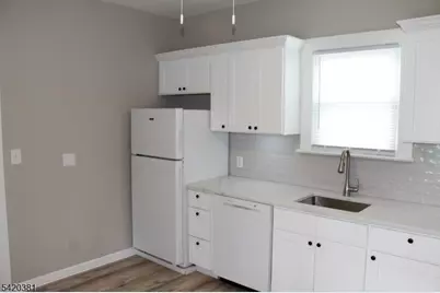 37 W Hanover Ave-1st Flr, Morris Plains, NJ 07950 - Photo 3