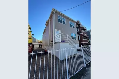 858 S 16th St, Newark, NJ 07108 - Photo 5