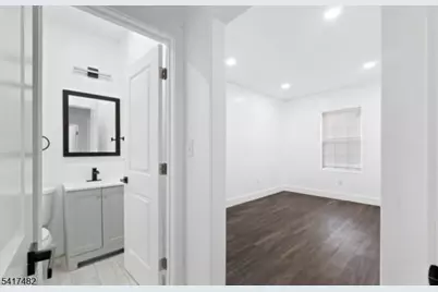 858 S 16th St, Newark, NJ 07108 - Photo 17