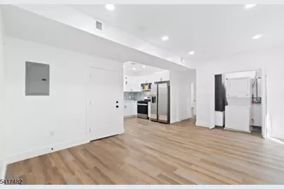858 S 16th St, Newark, NJ 07108 - Photo 11