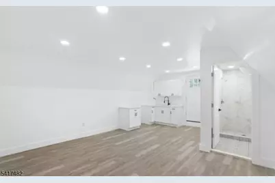858 S 16th St, Newark, NJ 07108 - Photo 13
