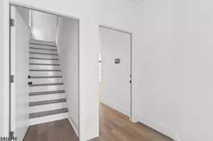 858 S 16th St, Newark, NJ 07108 - Photo 13