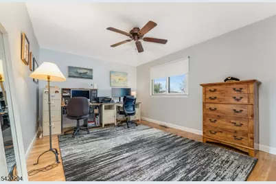 37 Chelsea Cir, Raritan Township, NJ 08822 - Photo 23