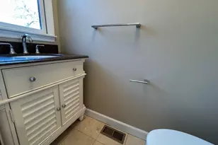 37 Chelsea Cir, Raritan Township, NJ 08822 - Photo 7