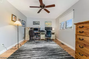 37 Chelsea Cir, Raritan Township, NJ 08822 - Photo 21