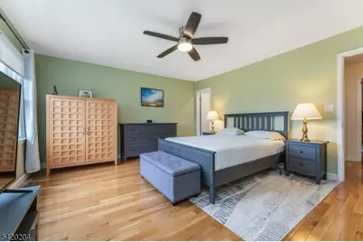 37 Chelsea Cir, Raritan Township, NJ 08822 - Photo 17