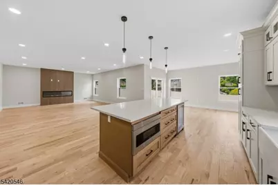 72 Hillside Rd, Elizabeth, NJ 07208 - Photo 7