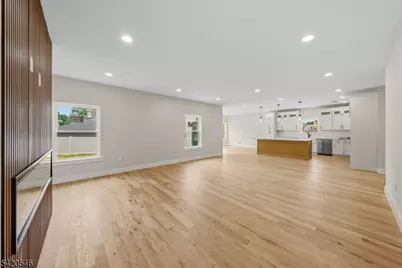72 Hillside Rd, Elizabeth, NJ 07208 - Photo 5