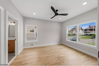 72 Hillside Rd, Elizabeth, NJ 07208 - Photo 9