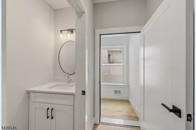 72 Hillside Rd, Elizabeth, NJ 07208 - Photo 11