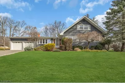 25 Greenwich Rd, Edison, NJ 08820 - Photo 1