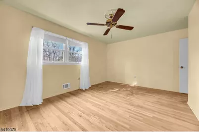 25 Greenwich Rd, Edison, NJ 08820 - Photo 23