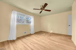 25 Greenwich Rd, Edison, NJ 08820 - Photo 23