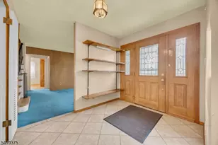 25 Greenwich Rd, Edison, NJ 08820 - Photo 19