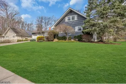 25 Greenwich Rd, Edison, NJ 08820 - Photo 5