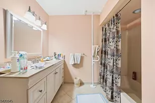 900 Valley Rd, Clifton, NJ 07013 - Photo 17