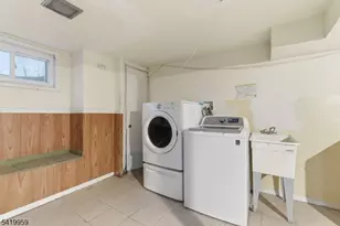 1490 Champlin Square, Teaneck Township, NJ 07666 - Photo 21