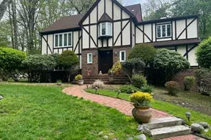 732 Mardinly Ave, Franklin Lakes, NJ 07417 - Photo 1