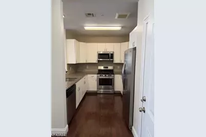 90 Clinton Ave #408, Newark, NJ 07114 - Photo 3