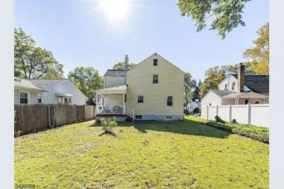 239 E 4th Ave, Roselle, NJ 07203 - Photo 15